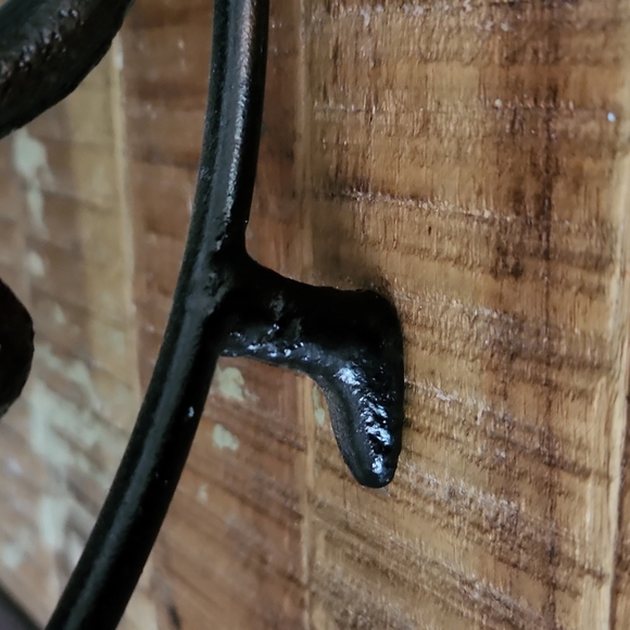 Rustic iron wine holder - Picture 4 of 4